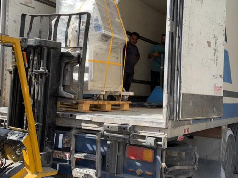 نقل البضائع بالشاحنات الثقيله